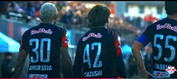 スクリーンショット_21-2-2025_1050_www.youtube.com.jpg